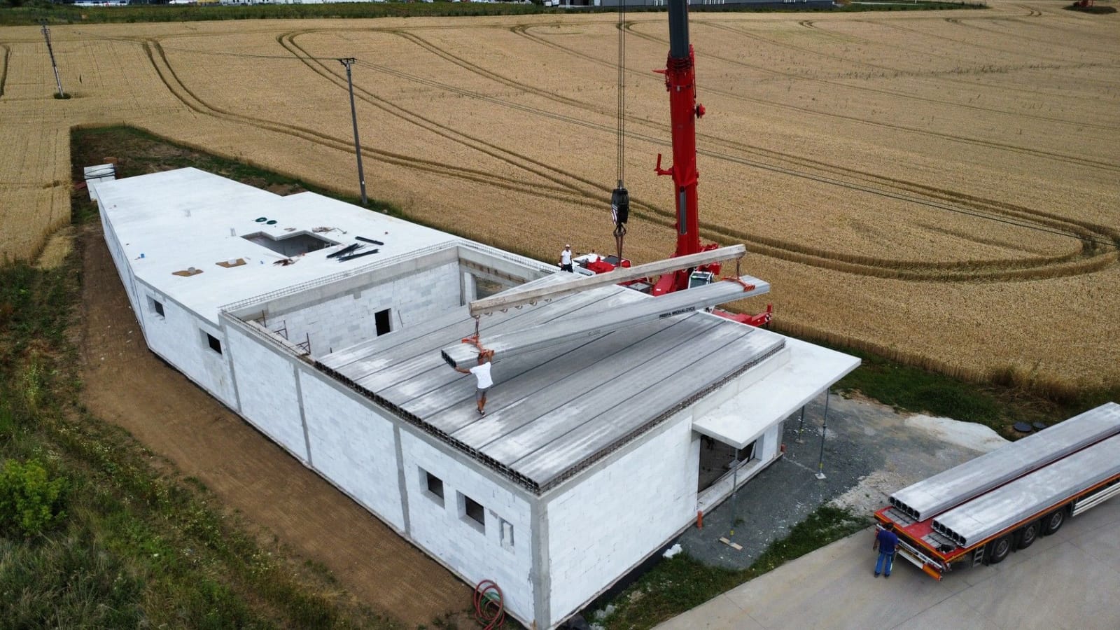 Polyfunkčná budova Prešov — panely SP320, rozpätie 12 m, foto 2