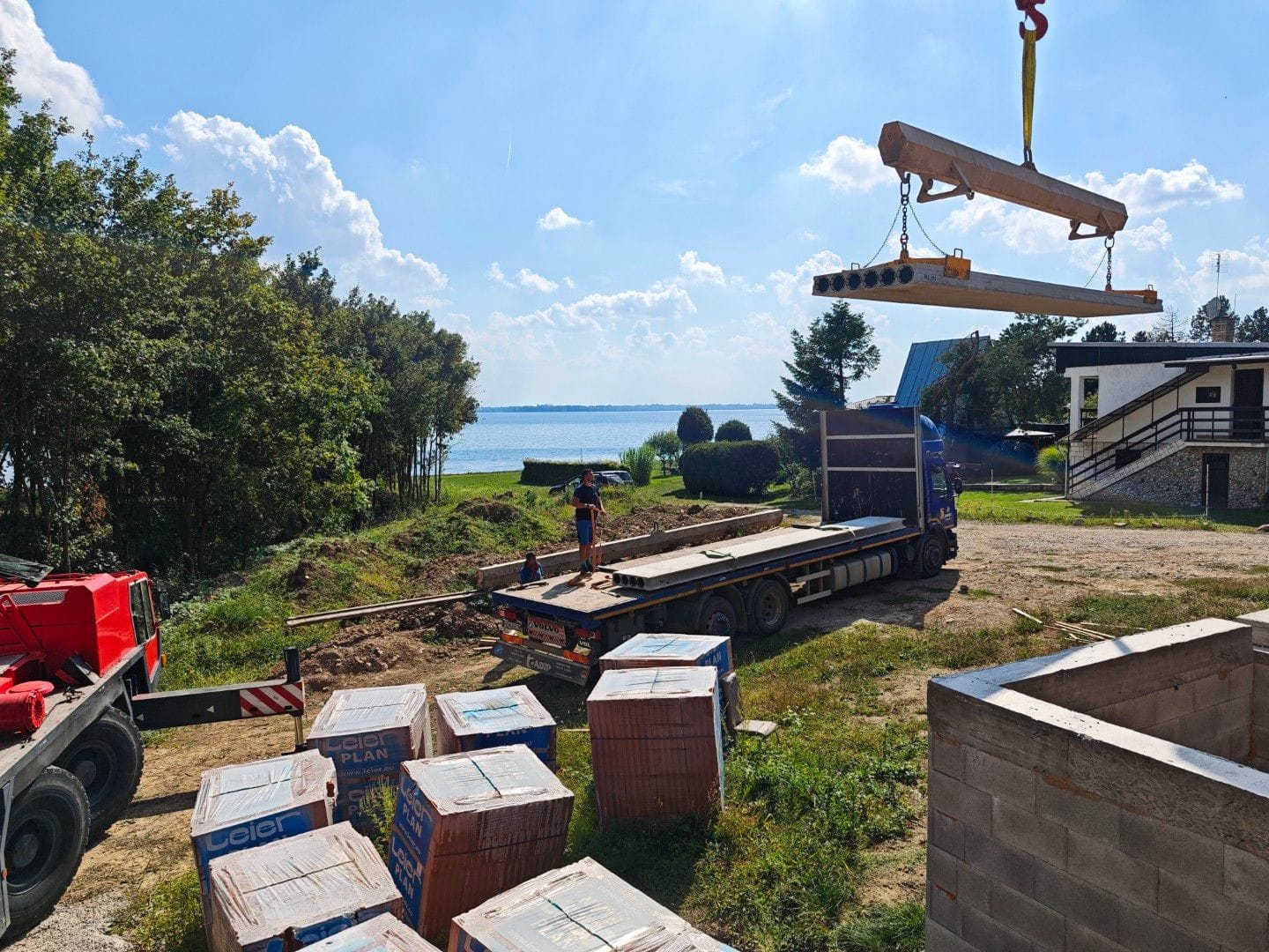 Rodinný dom Zemplínska šírava — panely SP200 a terasa s vyložením 2,5 m, foto 9